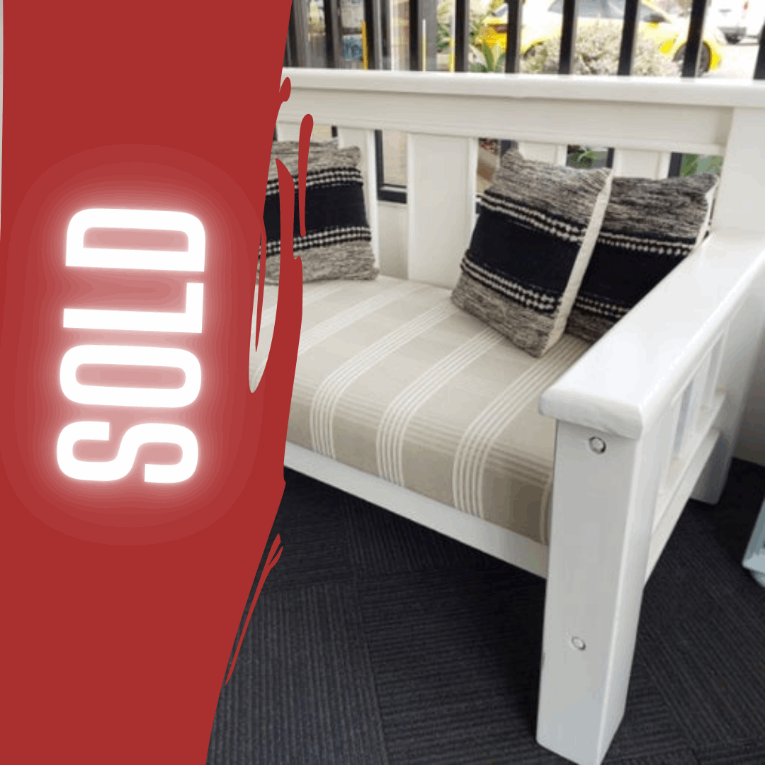 Debs Daybed - Sold